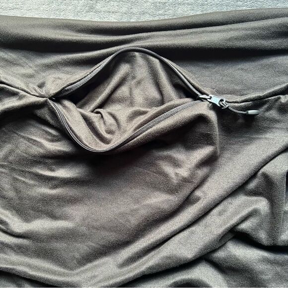 Beyong Yoga Black Infinity Scarf with a Cellphone Zipper Pocket Soft Durable - Picture 5 of 9